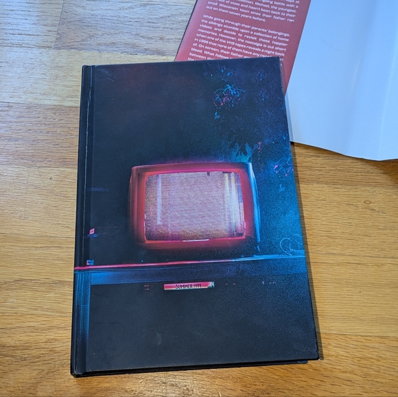 Book: Home Is Where The Bodies Are By Jeneva Rose Used - Picture 2 of 8